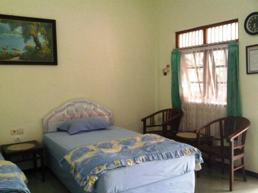 Hotel Wisma Djaja Syariah Bojonegoro Номер фото