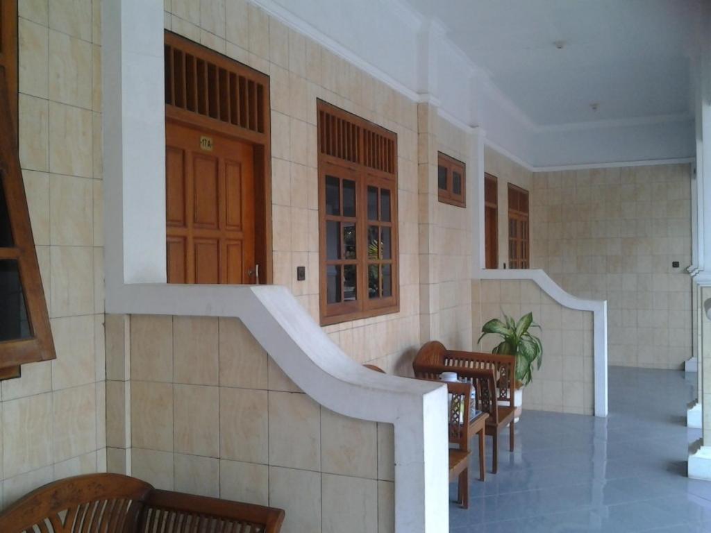 Hotel Wisma Djaja Syariah Bojonegoro Номер фото
