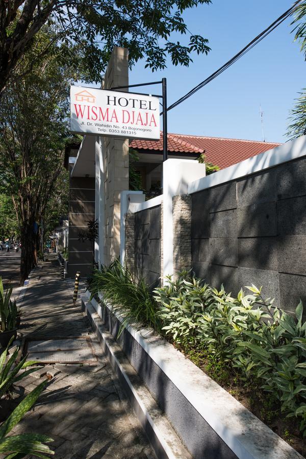 Hotel Wisma Djaja Syariah Bojonegoro Экстерьер фото